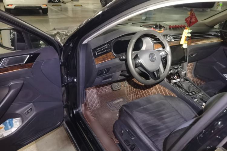 Used Volkswagen Magotan 2018 330TSI DSG Luxury Model Driver Seat