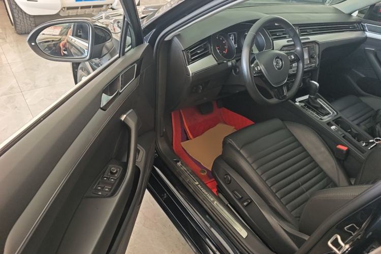 Used Volkswagen Magotan 2018 330TSI DSG Advanced Model Driver Seat