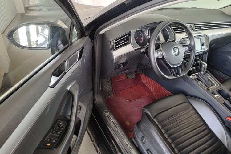 Used Volkswagen Magotan 2018 330TSI DSG Advanced Model Driver Seat