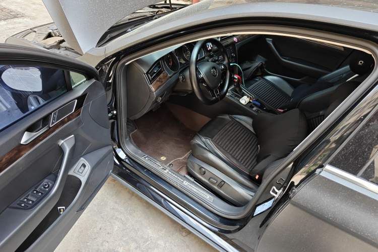 Used Volkswagen Magotan 2018 Facelift 330TSI DSG Luxury Model Driver Seat
