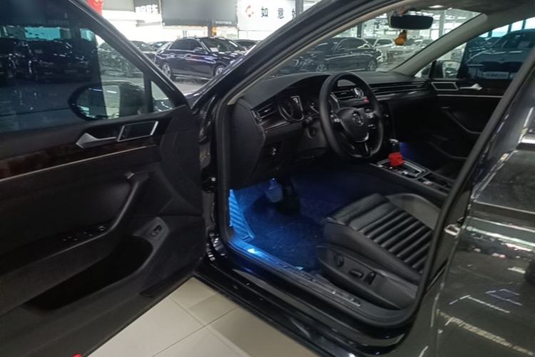 Used Volkswagen Magotan 2018 Facelift 330TSI DSG Luxury Model Driver Seat