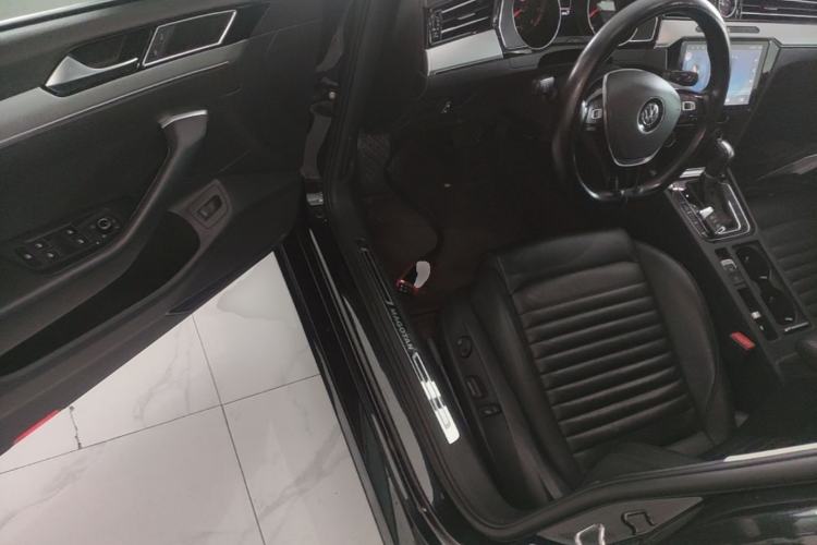 Used Volkswagen Magotan 2018 330TSI DSG Advanced Model Driver Seat