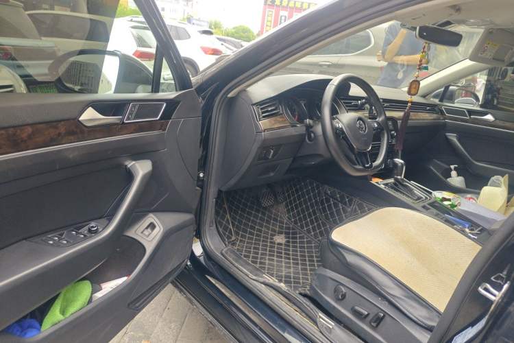 Used Volkswagen Magotan 2018 Facelift 330TSI DSG Luxury Model Driver Seat