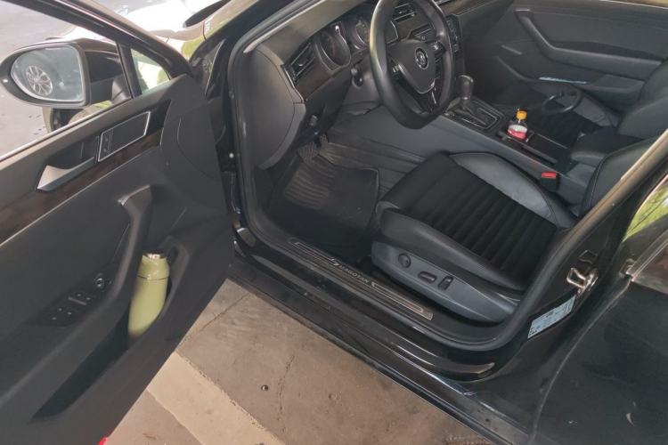 Used Volkswagen Magotan 2018 330TSI DSG Luxury Model Driver Seat