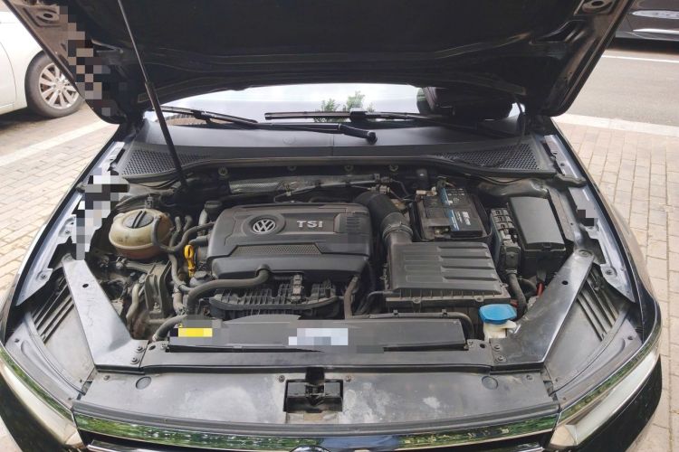 Used Volkswagen Magotan 2018 380TSI DSG Luxury Model Engine Bay