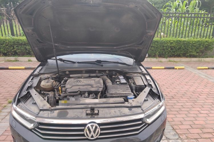 Used Volkswagen Magotan 2018 380TSI DSG Prestige Model Engine Bay