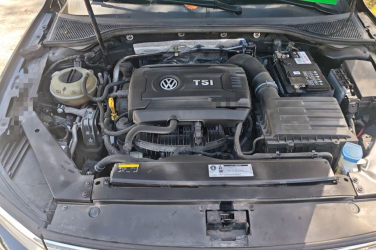 Used Volkswagen Magotan 2018 Facelift 330TSI DSG Luxury Model Engine Bay