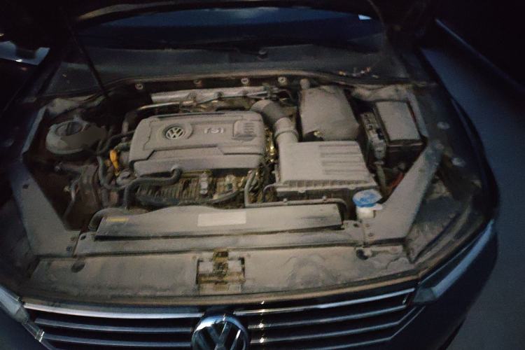 Used Volkswagen Magotan 2018 330TSI DSG Advanced Model Engine Bay