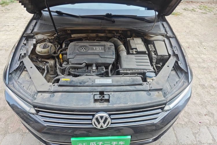 Used Volkswagen Magotan 2018 330TSI DSG Advanced Model Engine Bay