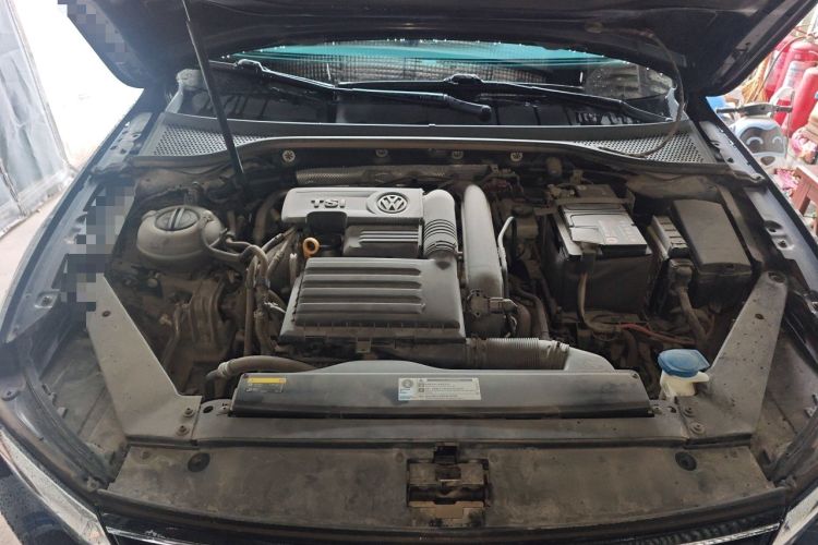 Used Volkswagen Magotan 2018 280TSI DSG Comfort Model Engine Bay