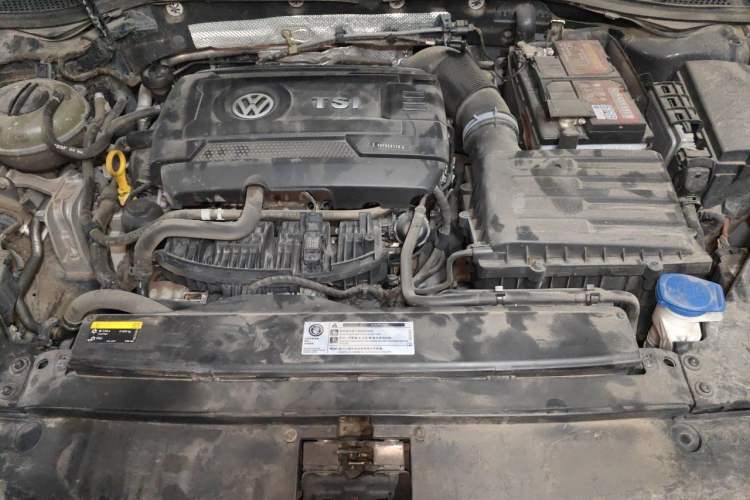 Used Volkswagen Magotan 2018 Facelift 330TSI DSG Luxury Model Engine Bay
