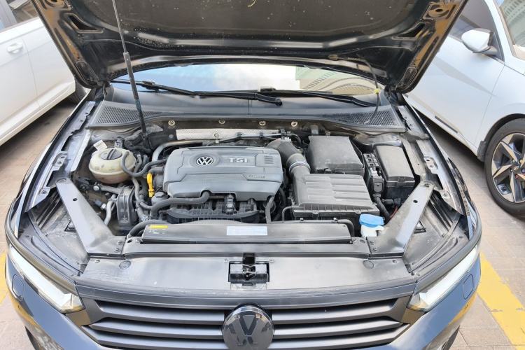 Used Volkswagen Magotan 2018 380TSI DSG Flagship Edition Engine Bay