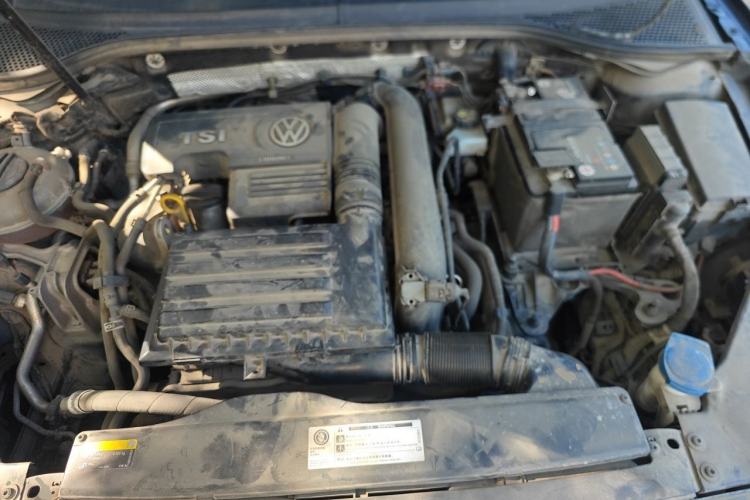 Used Volkswagen Magotan 2018 280TSI DSG Comfort Model Engine Bay