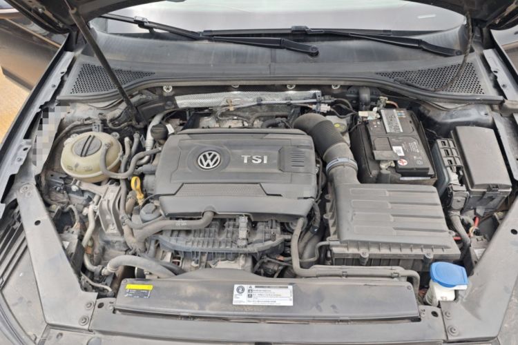Used Volkswagen Magotan 2018 380TSI DSG Luxury Model Engine Bay