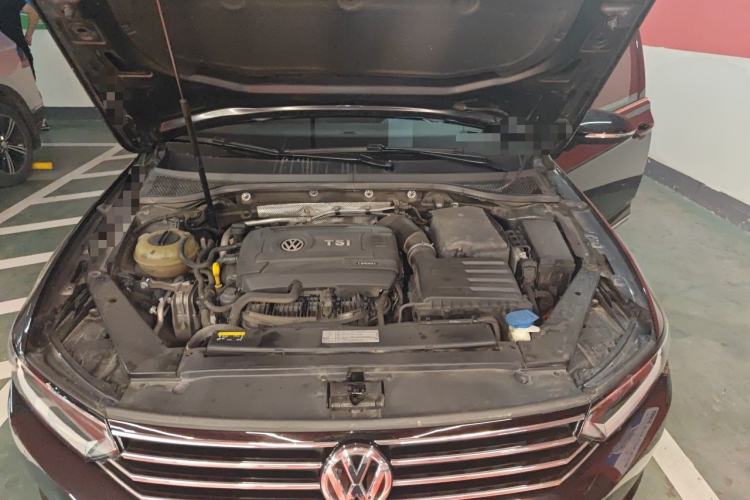 Used Volkswagen Magotan 2018 330TSI DSG Advanced Model Engine Bay