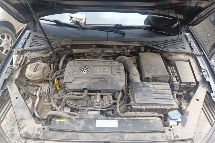 Used Volkswagen Magotan 2018 330TSI DSG Luxury Model Engine Bay