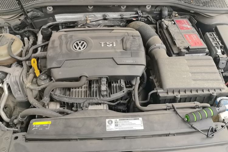 Used Volkswagen Magotan 2018 Facelift 330TSI DSG Luxury Model Engine Bay
