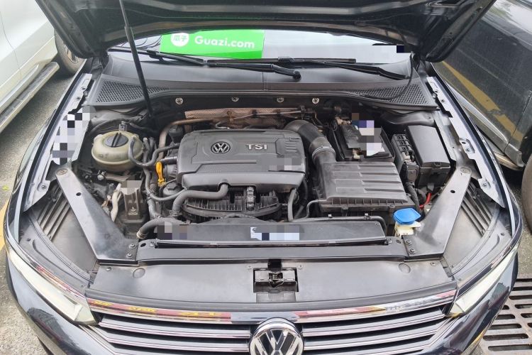 Used Volkswagen Magotan 2018 330TSI DSG Luxury Model Engine Bay