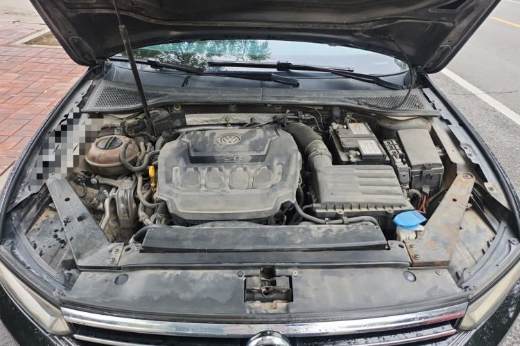 Used Volkswagen Magotan 2018 330TSI DSG Advanced Model Engine Bay