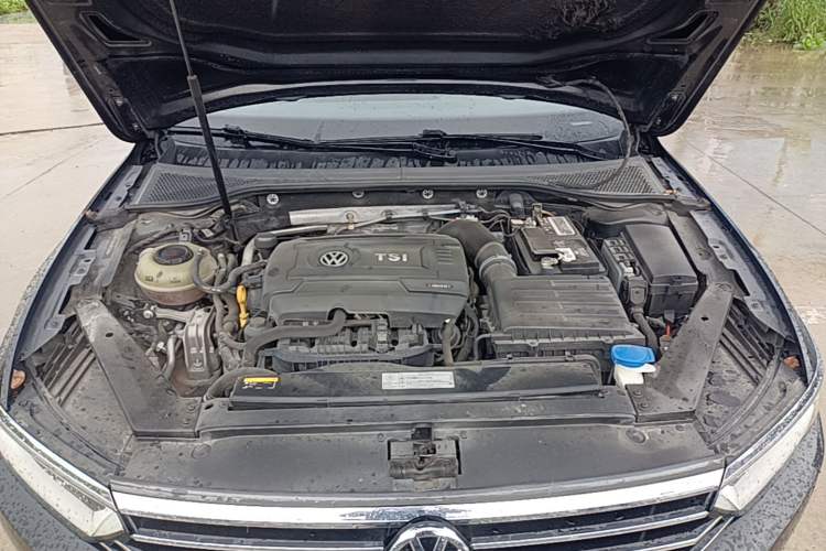 Used Volkswagen Magotan 2018 Facelift 380TSI DSG Luxury Version Engine Bay