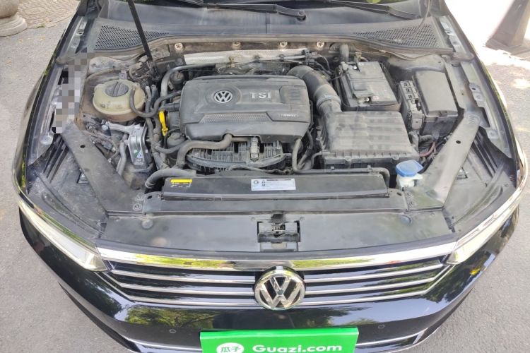 Used Volkswagen Magotan 2018 Facelift 330TSI DSG Luxury Model Engine Bay
