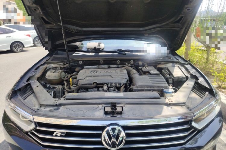 Used Volkswagen Magotan 2018 Facelift 330TSI DSG Luxury Model Engine Bay