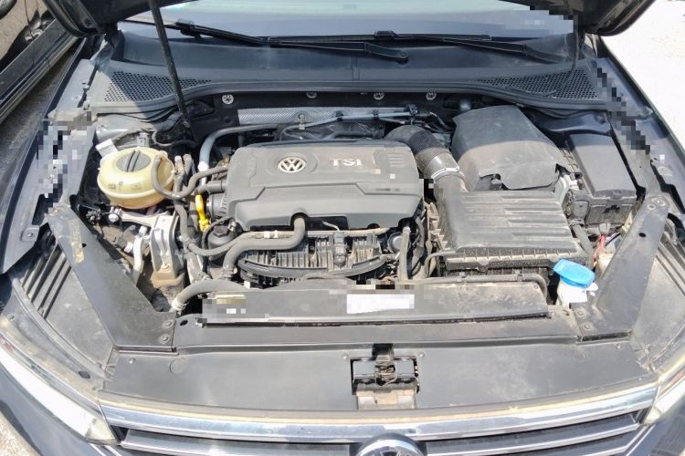 Used Volkswagen Magotan 2018 Facelift 330TSI DSG Luxury Model Engine Bay