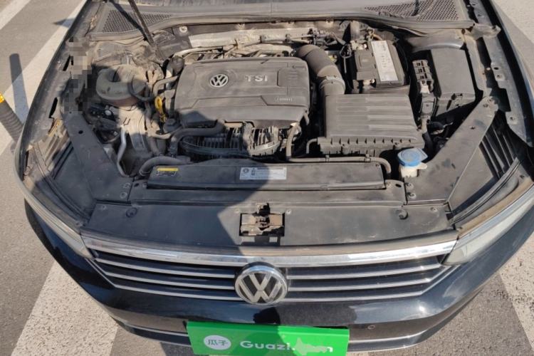 Used Volkswagen Magotan 2018 Facelift 330TSI DSG Luxury Model Engine Bay