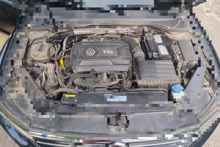 Used Volkswagen Magotan 2018 Facelift 330TSI DSG Luxury Model Engine Bay