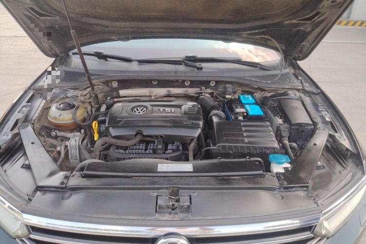 Used Volkswagen Magotan 2018 380TSI DSG Prestige Model Engine Bay