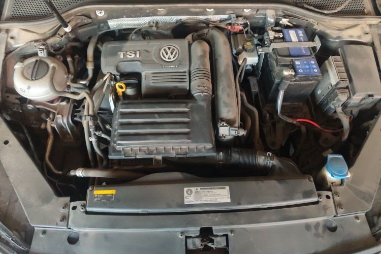 Used Volkswagen Magotan 2018 280TSI DSG Comfort Model Engine Bay