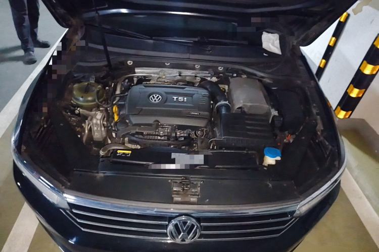 Used Volkswagen Magotan 2018 380TSI DSG Luxury Model Engine Bay