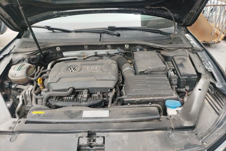 Used Volkswagen Magotan 2018 330TSI DSG Luxury Model Engine Bay