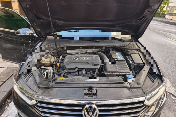 Used Volkswagen Magotan 2018 Facelift 330TSI DSG Luxury Model Engine Bay