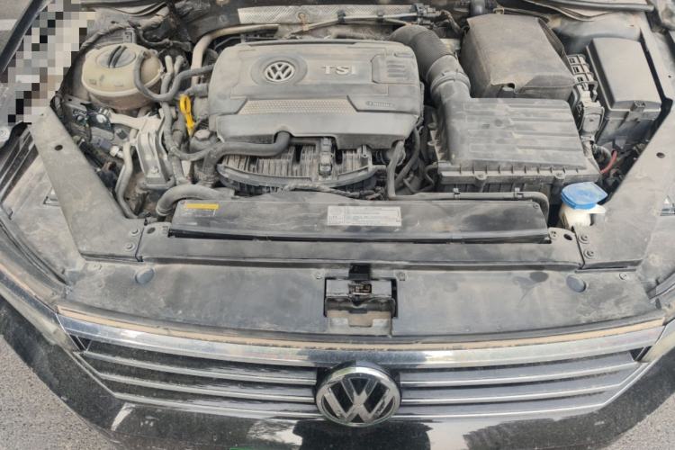Used Volkswagen Magotan 2018 330TSI DSG Luxury Model Engine Bay