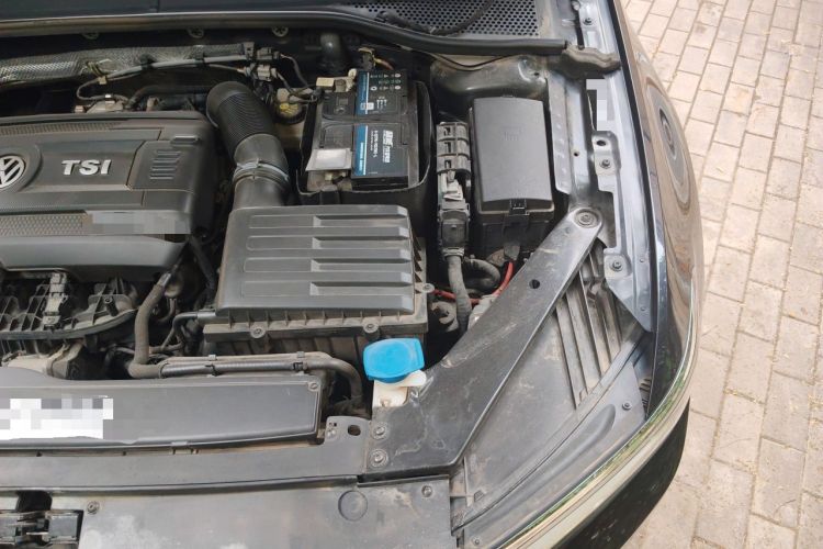 Used Volkswagen Magotan 2018 380TSI DSG Luxury Model Engine Bay Left