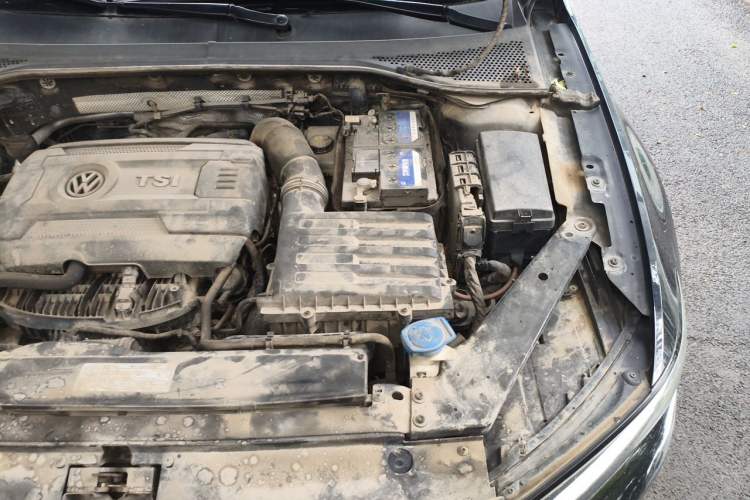 Used Volkswagen Magotan 2018 330TSI DSG Advanced Model Engine Bay Left