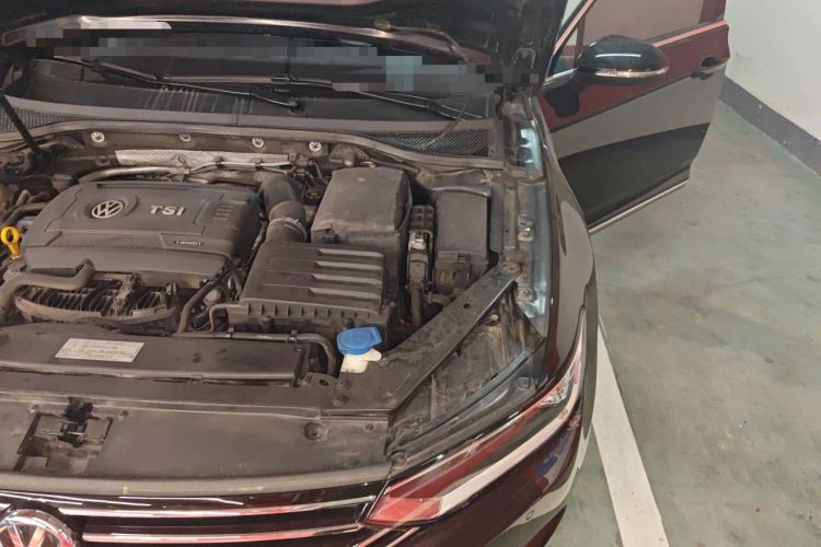 Used Volkswagen Magotan 2018 330TSI DSG Advanced Model Engine Bay Left