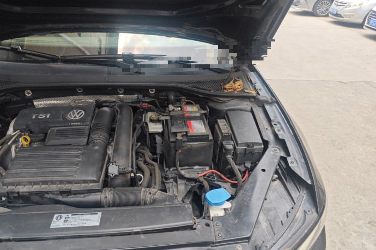 Used Volkswagen Magotan 2018 280TSI DSG Comfort Model Engine Bay Left