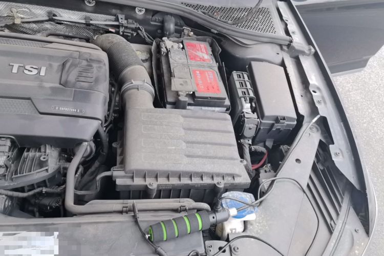 Used Volkswagen Magotan 2018 Facelift 330TSI DSG Luxury Model Engine Bay Left