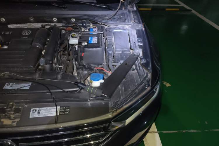 Used Volkswagen Magotan 2018 280TSI DSG Leading Model Engine Bay Left