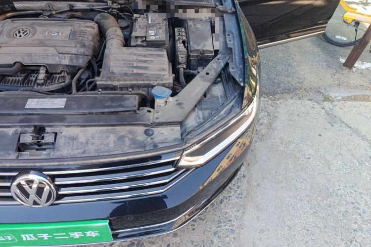 Used Volkswagen Magotan 2018 330TSI DSG Advanced Model Engine Bay Left