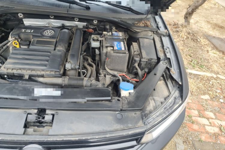 Used Volkswagen Magotan 2018 280TSI DSG Comfort Model Engine Bay Left