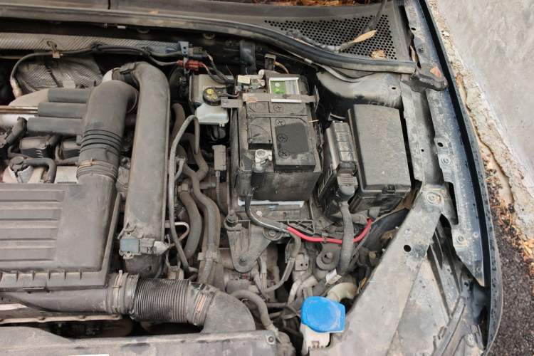 Used Volkswagen Magotan 2018 280TSI DSG Comfort Model Engine Bay Left
