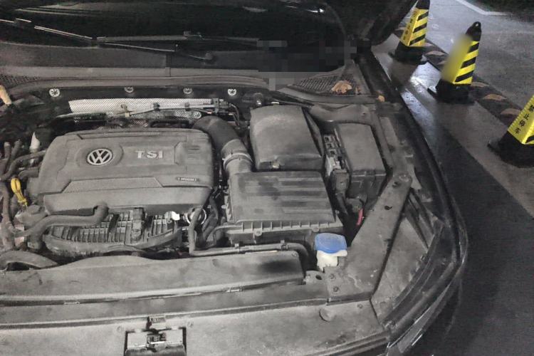 Used Volkswagen Magotan 2018 330TSI DSG Advanced Model Engine Bay Left