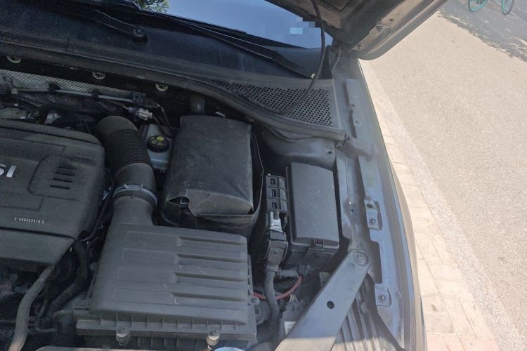 Used Volkswagen Magotan 2018 380TSI DSG Luxury Model Engine Bay Left
