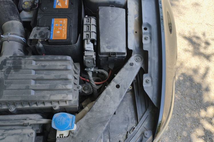 Used Volkswagen Magotan 2018 330TSI DSG Advanced Model Engine Bay Left