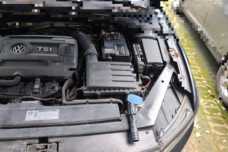 Used Volkswagen Magotan 2018 330TSI DSG Advanced Model Engine Bay Left
