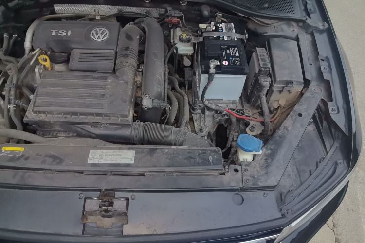 Used Volkswagen Magotan 2018 280TSI DSG Comfort Model Engine Bay Left