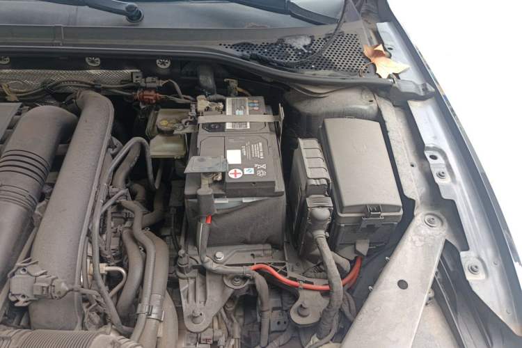 Used Volkswagen Magotan 2018 280TSI DSG Enjoyment Model Engine Bay Left